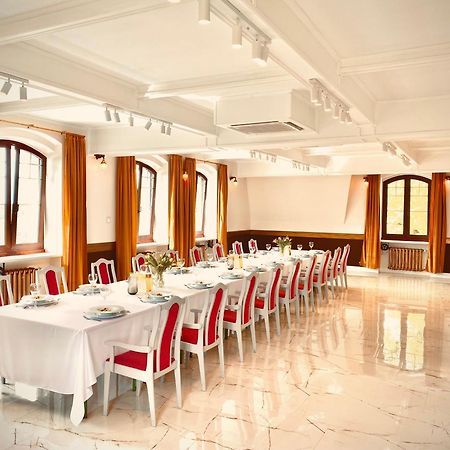 Hotel Palac W Myslecinku ビィドゴシュチュ エクステリア 写真