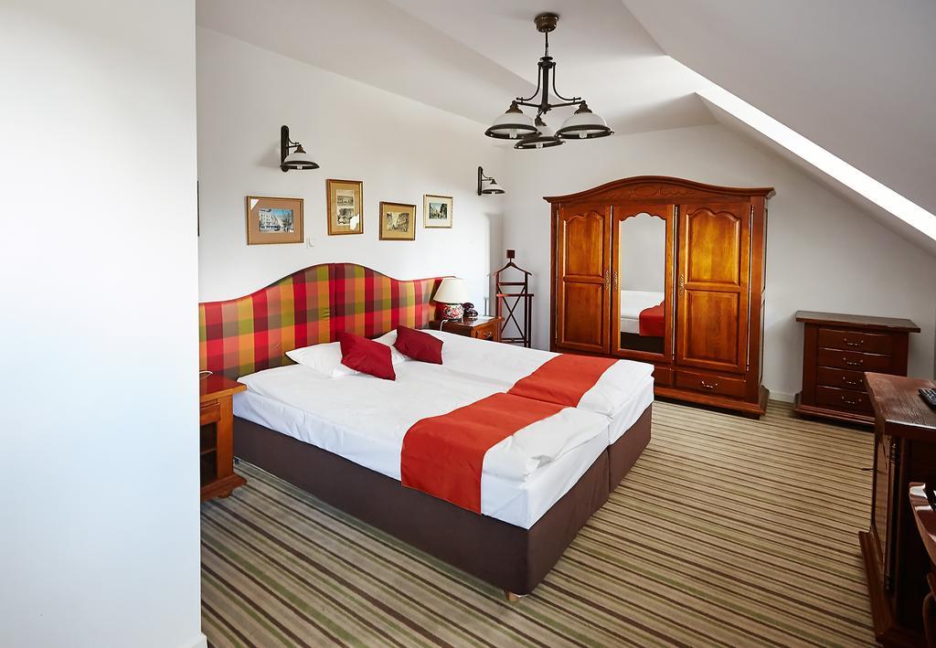 Hotel Palac W Myslecinku ビィドゴシュチュ エクステリア 写真