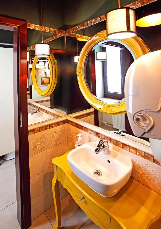 Hotel Palac W Myslecinku ビィドゴシュチュ エクステリア 写真